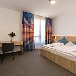 Akademia 4* Балатонфюред