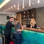 Отель Akademia Балатонфюред