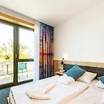 Отель Akademia 4*