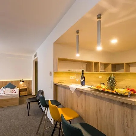 Akademia Ξενοδοχείο Balatonfüred