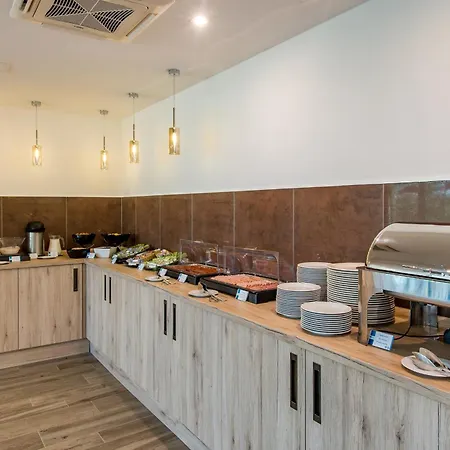 Akademia Hotel Balatonfured