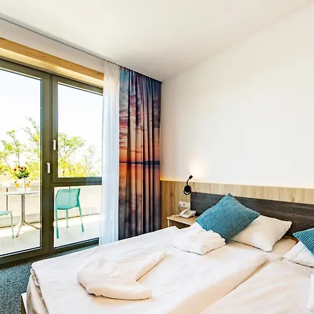 Akademia 4* Balatonfured