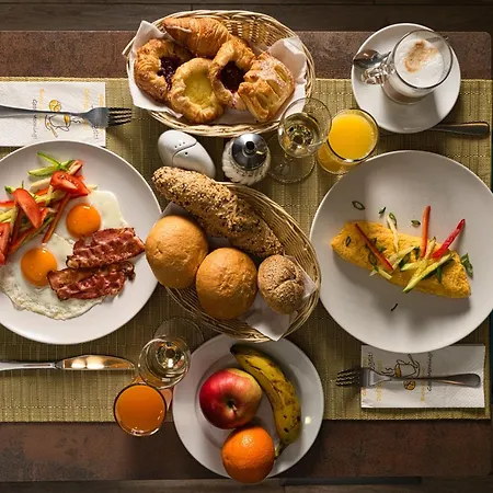 Отель Akademia Балатонфюред