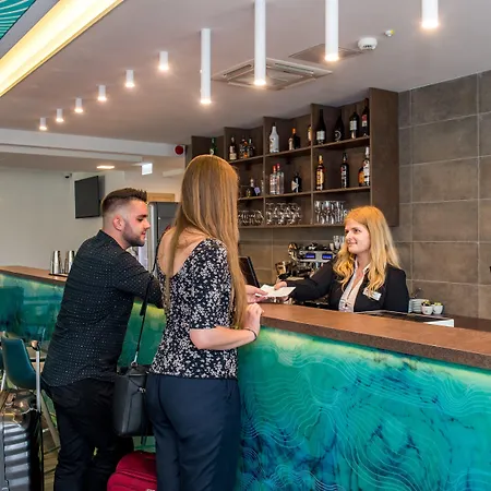 Отель Akademia Балатонфюред