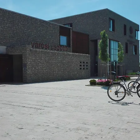 Akademia 4* Balatonfured