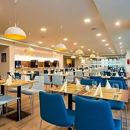 Akademia 4* Балатонфюред