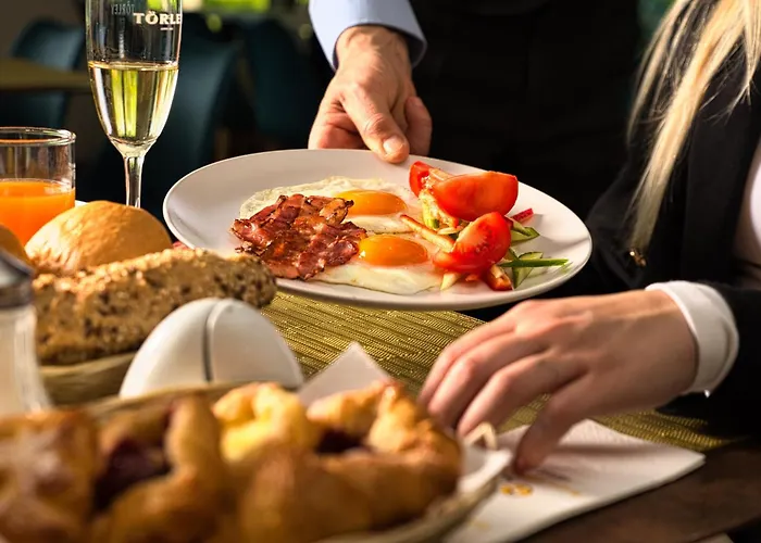 Akademia 4* Balatonfured